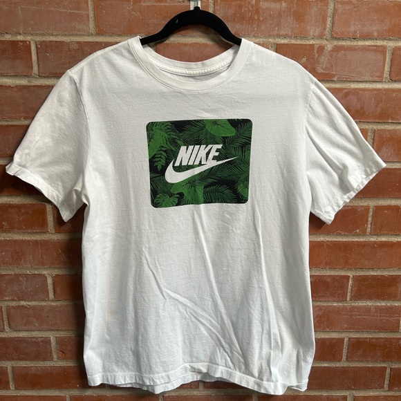 Nike Other - White Nike Tee